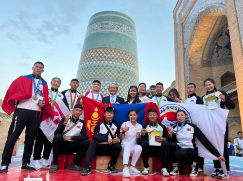 Модон барилдааны тамирчид Узбекистанаас 12 медаль хүртжээ